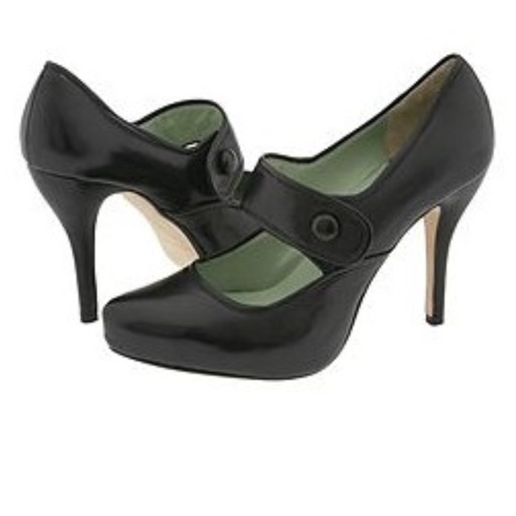 Max Studio sz 9 Black Leather Mary Jane heels