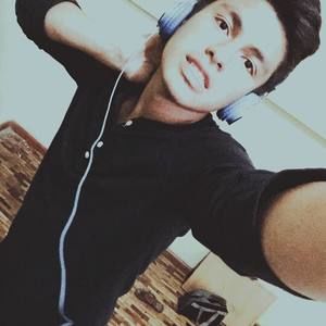 Meet your Posher, Carlos