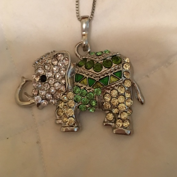 Jewelry - Elephant necklace with silver chain
