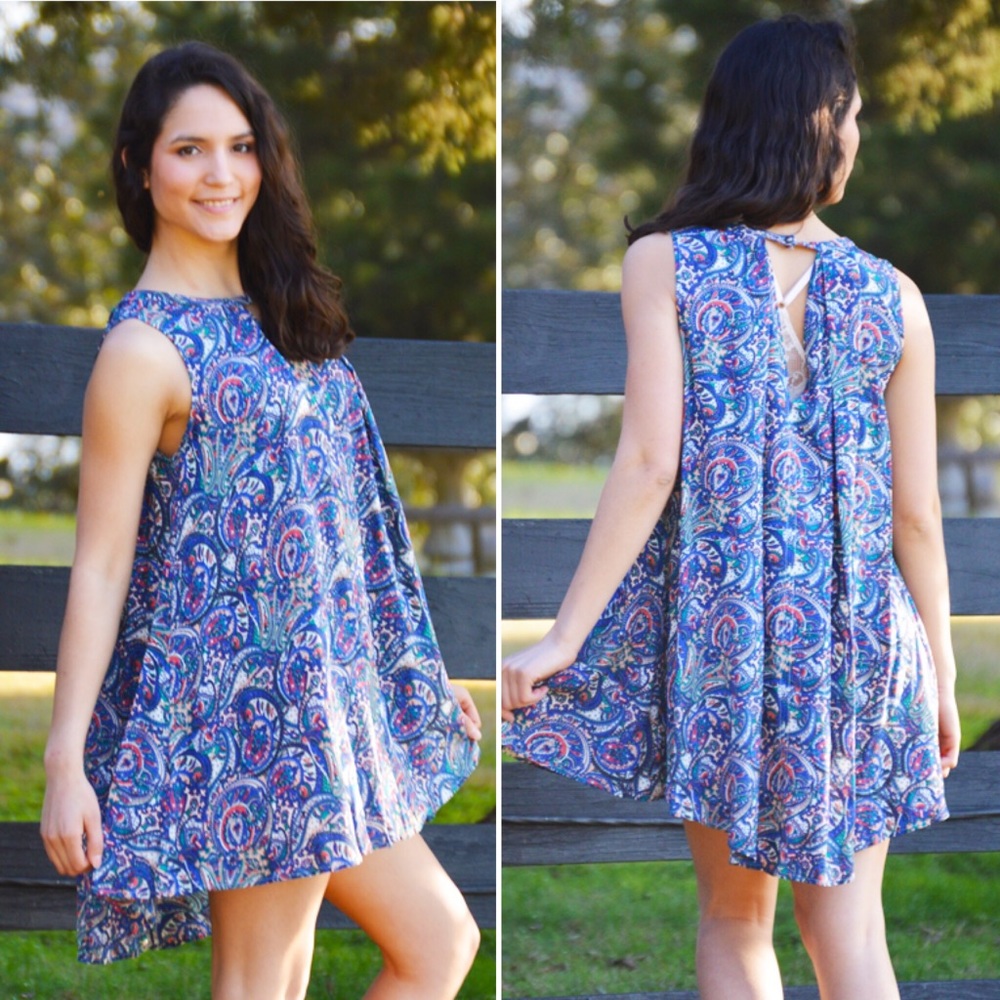 Boutique Peacock Feathers Sleeveless Paisley Dress - Picture 2 of 2