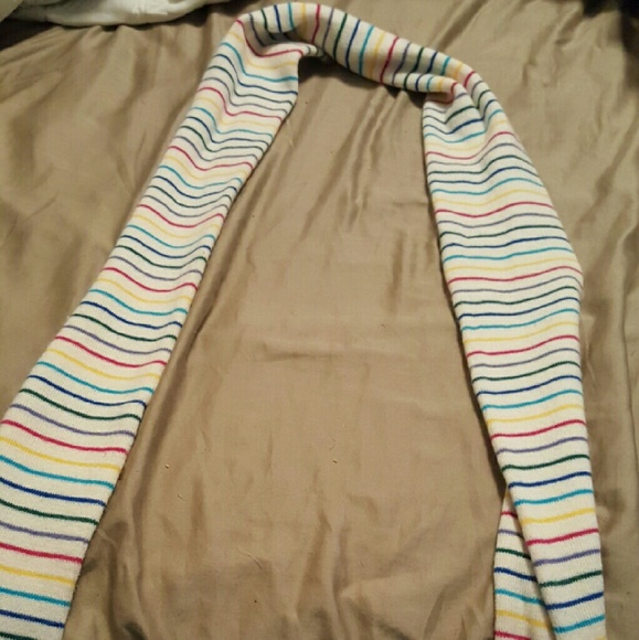 Multi colored scarf - Picture 2 of 2