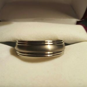 Men's Titanium Wedding Band