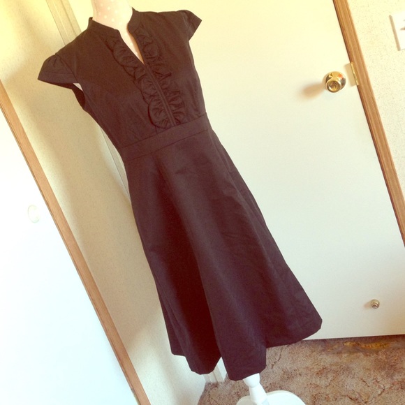 LAST DAY! Merona Black knee-length empire wait