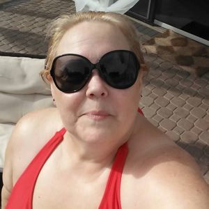 Meet your Posher, Pam