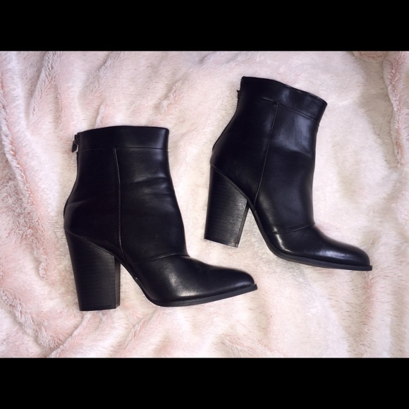 Super stylish black booties (essentials)