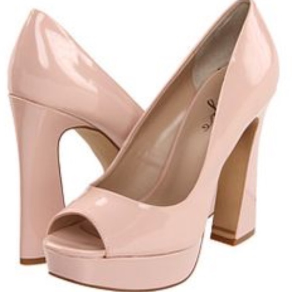 REDUCED FERGIE MAGNIFICENT Heels LightBlush Patent - Picture 2 of 5