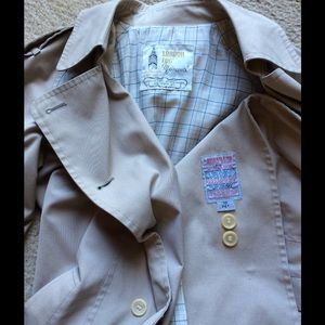 London Fog Jackets & Coats - SALE‼️ Perfect Beige Trench Coat Sleek Sexy London Fog Jackets & Coats - SALE‼️ Perfect Beige Trench Coat Sleek Sexy