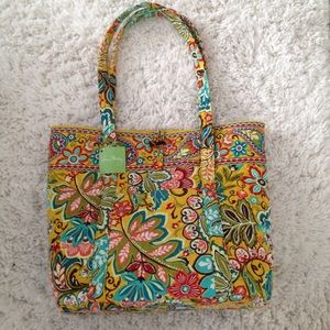Vera Bradley "Vera" Tote in Provençal