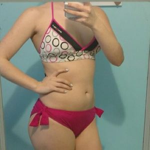 Reversible bikini top