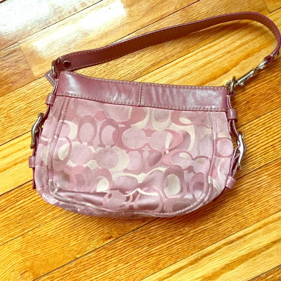 Small pink coach handbag