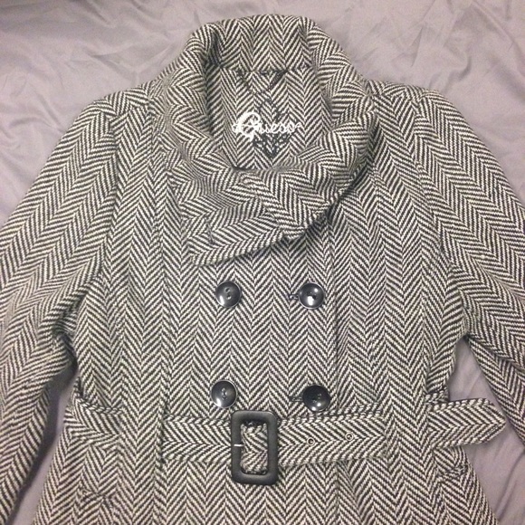 Guess brand coat - Picture 2 of 4