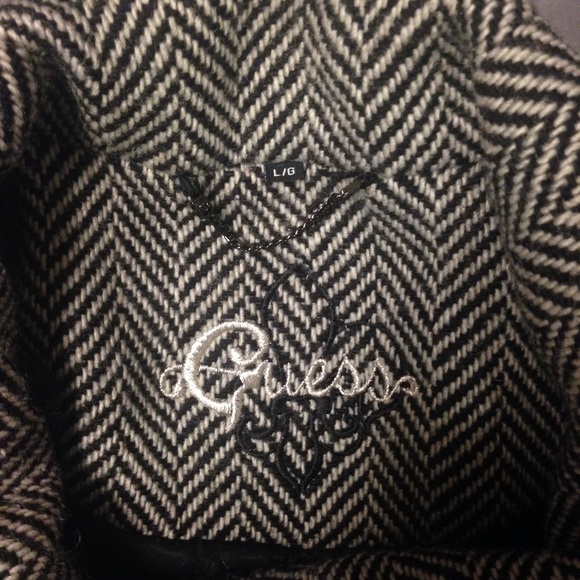 Guess brand coat - Picture 3 of 4