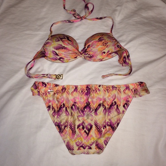 Victoria secret Bikini - Picture 2 of 4