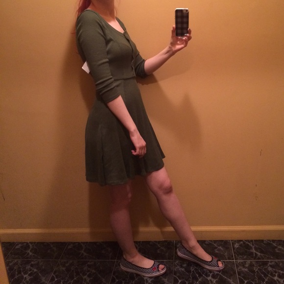 **UNAVAILABLE FOR NOW** Olive Green Ribbed Dress - Picture 4 of 4