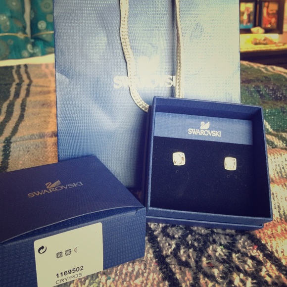 Swarovski crystal square studs