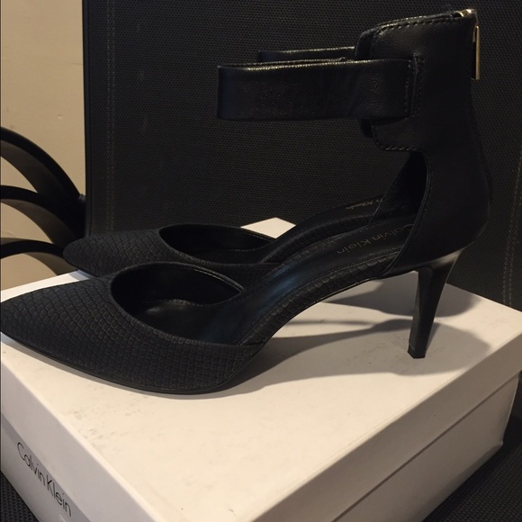 Calvin Klein Neene size 7 - Picture 2 of 3