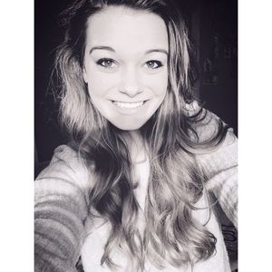 Meet your Posher, Mikayla