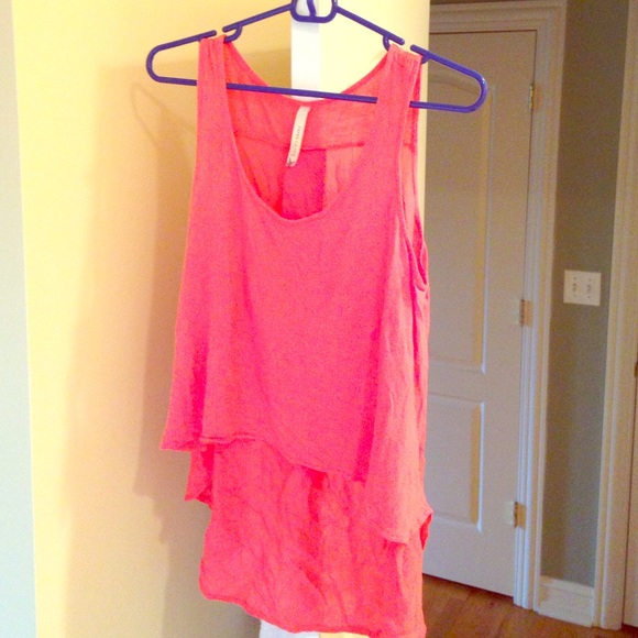 Coral high-low tank top