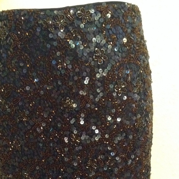 Skirt - Picture 3 of 4