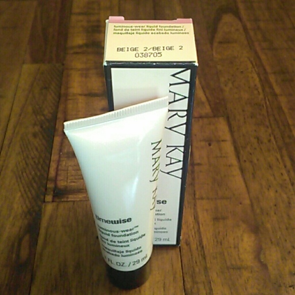 Mary Kay TimeWise Luminous-wear Liquid Foundation
