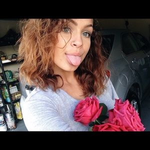 Meet your Posher, Mia