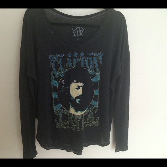 Dolman sleeve grey top w/ an Eric Clapton graphic