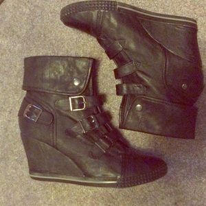 Black wedge bootie sneakers