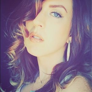 Meet your Posher, Eden