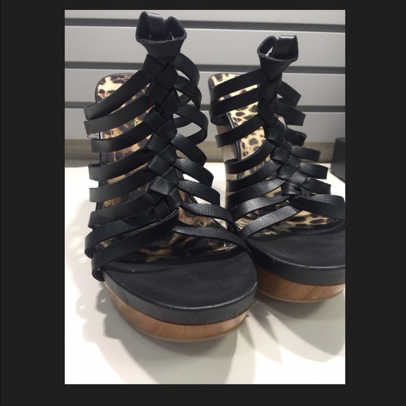 Jessica Simpson Wedges