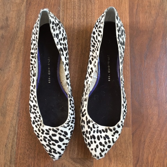 NWOT Gap flats