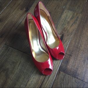 Marc Fisher Red Patent leather Heels 👠