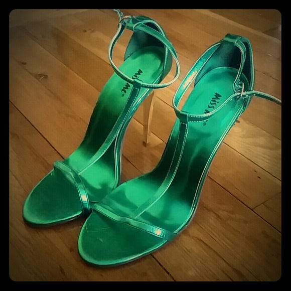 T strap sexy sandal with silver heel