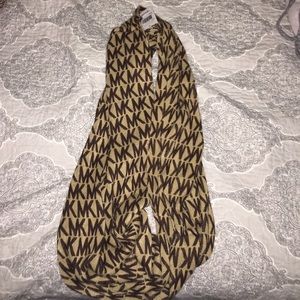 Michael Kors infinity scarf WITH TAGS