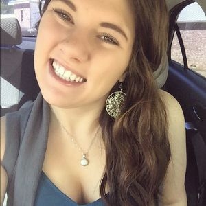 Meet your Posher, Madison