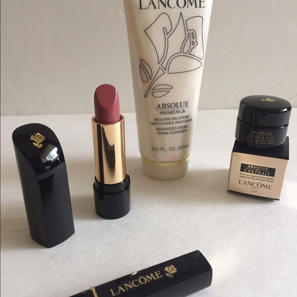 Lancôme cosmetic bundle