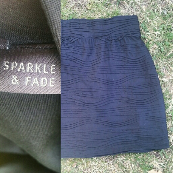 SOLD in bundle Sparkle & Fade texture bodycon mini - Picture 1 of 1