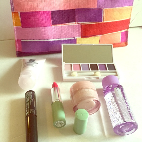Clinique cosmetic bundle