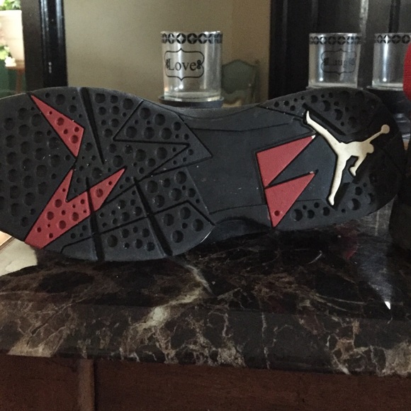 Custom Jordan high tops - Picture 2 of 4