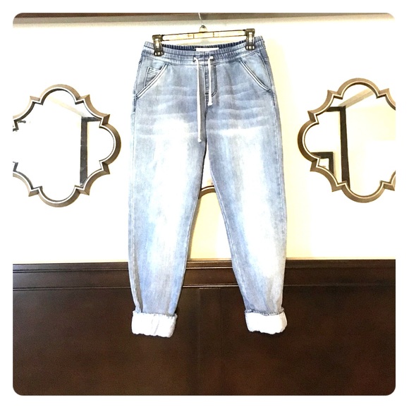 Elastic waist cuffed jeans