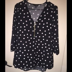 ❤️ NWOT Express Polka-Dot 3/4 sleeve Zipper Blouse