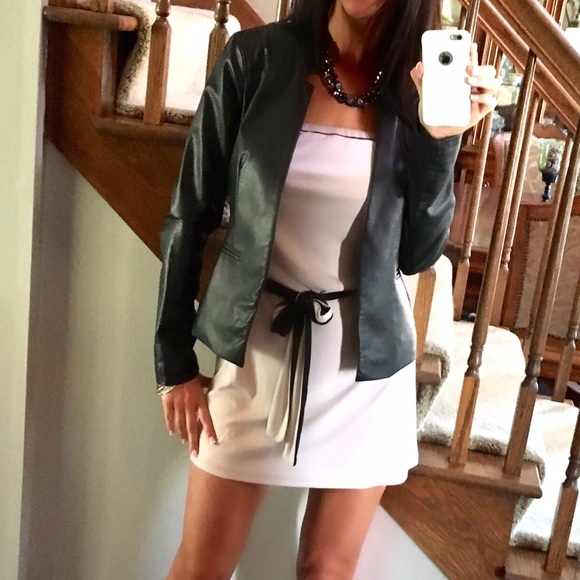 💟 SALE!!!!! 💟 Express Black Faux Leather Jacket