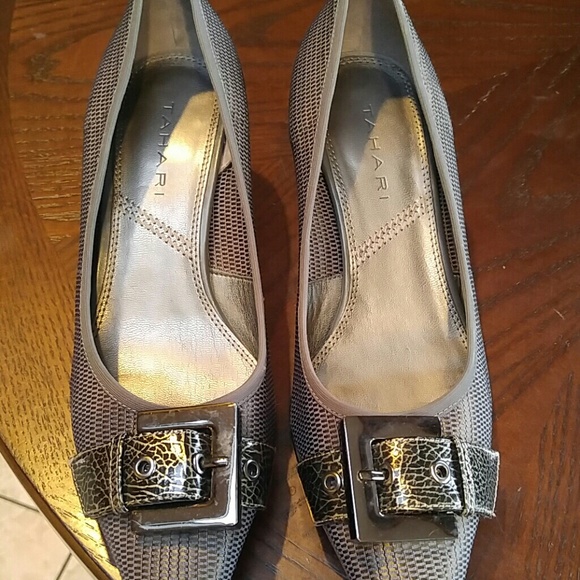 Tahari buckle pumps low heel