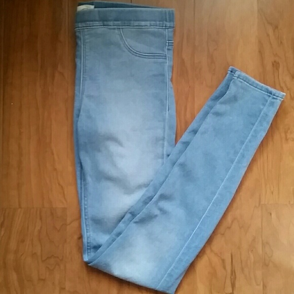 Classic light skinny jeans