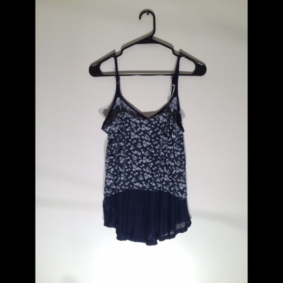 Floral Tanktop - Picture 2 of 3