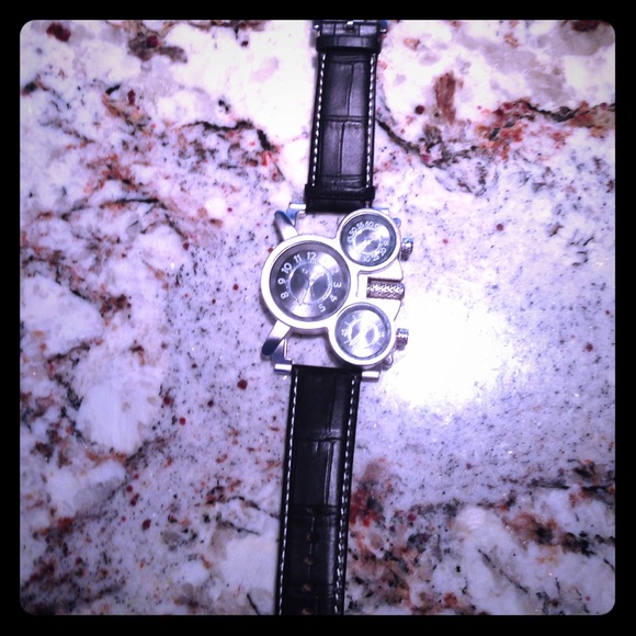 Mans Oulm Watch