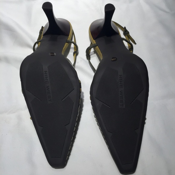 🚫SOLD🚫Nine West olive high heels - Picture 2 of 2