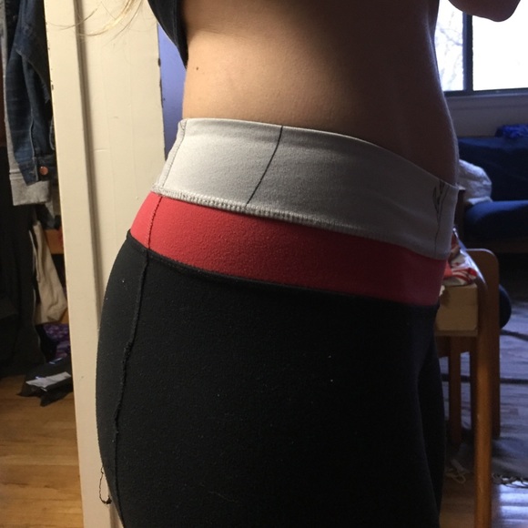 Lululemon - Picture 2 of 3