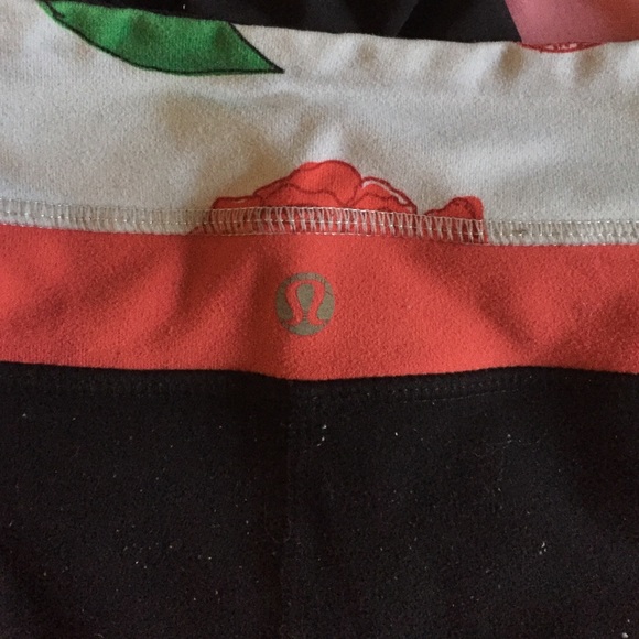 Lululemon - Picture 3 of 3