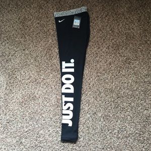 Black & white Nike Pro thermal dry leggings w/tags