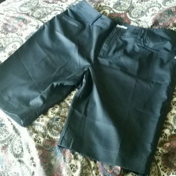 NWT Izod cool fx black shorts